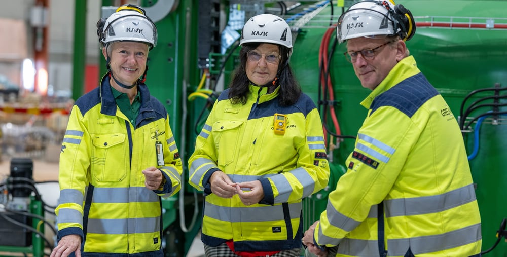 Ulrika, Anette och Edward vid GreenIrons första ugn i Sandviken