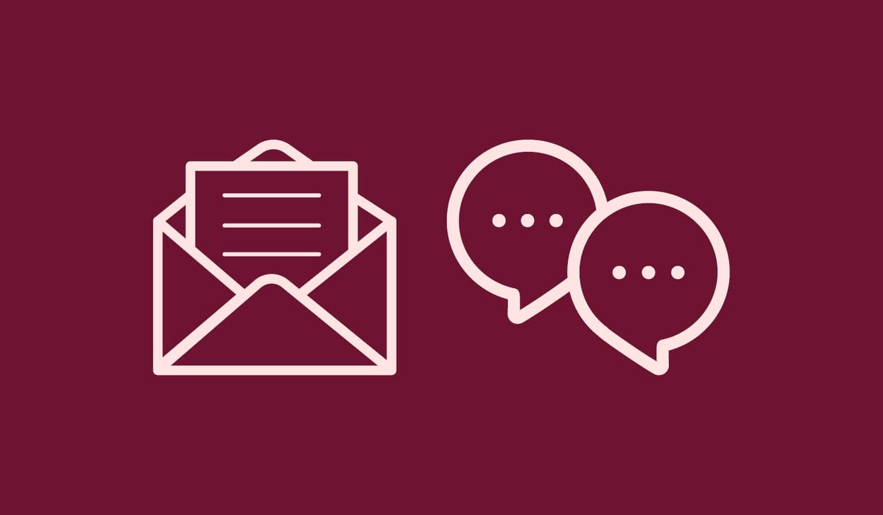 Två ikoner som symboliserar dialog med mörkröd bakgrund