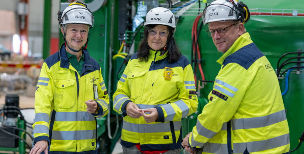 Ulrika, Anette och Edward vid GreenIrons första ugn i Sandviken
